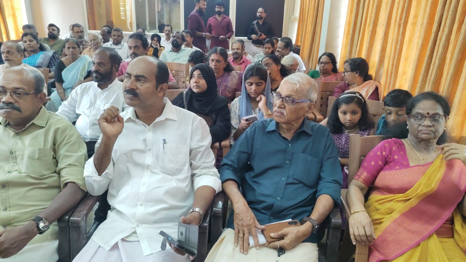 Attendees at the public meeting of the FWJK Thiruvananthapuram District Conference